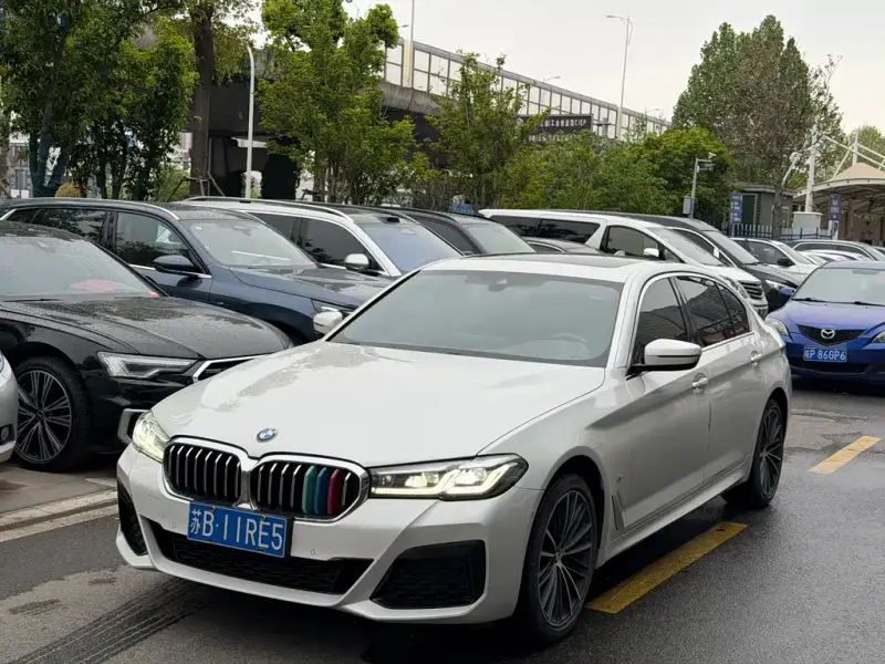 BMW 5 Series, 2022