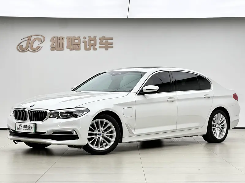 BMW 5-Series PHEV 530Le Luxury, 2020 — фото 1
