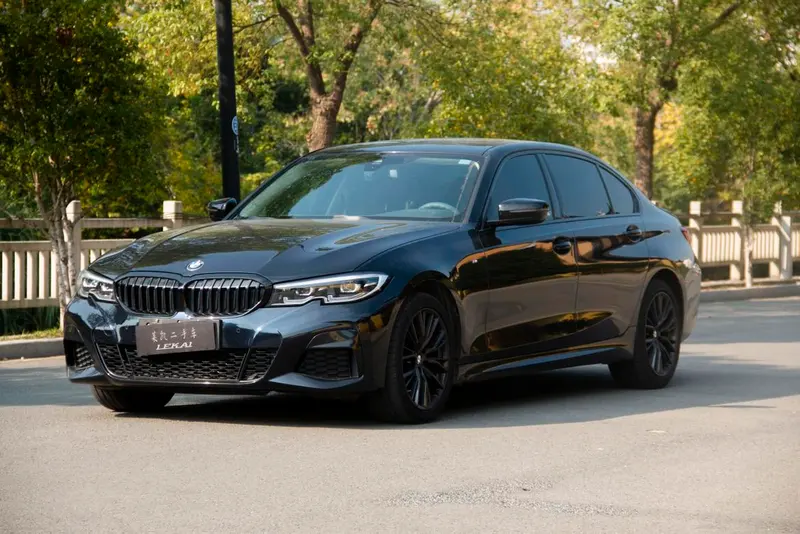 BMW 3-Series, 2022