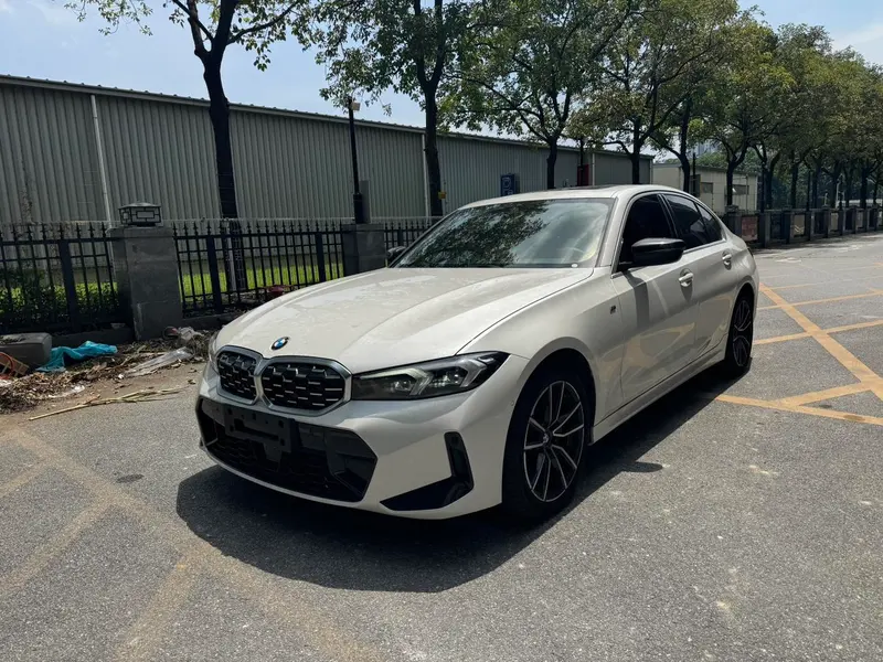 BMW 3-Series, 2025