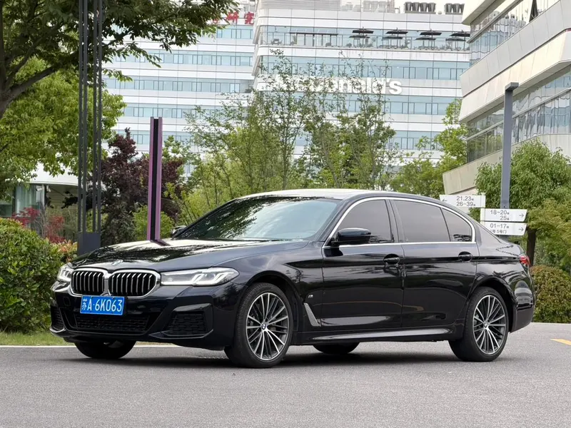 BMW 5-Series, 2023