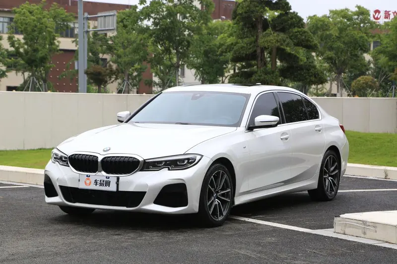 BMW 3-Series, 2021