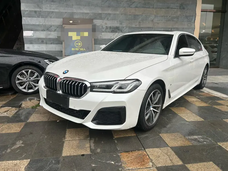 BMW 5-Series, 2021