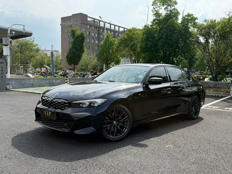 BMW 3-Series, 2023