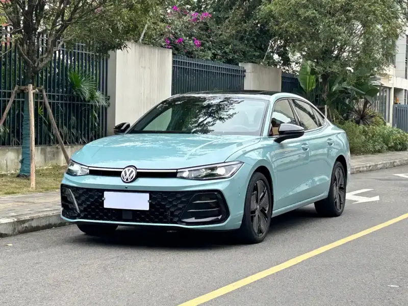 Volkswagen Passat, 2024