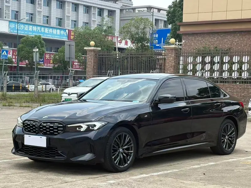 BMW 3-Series, 2023