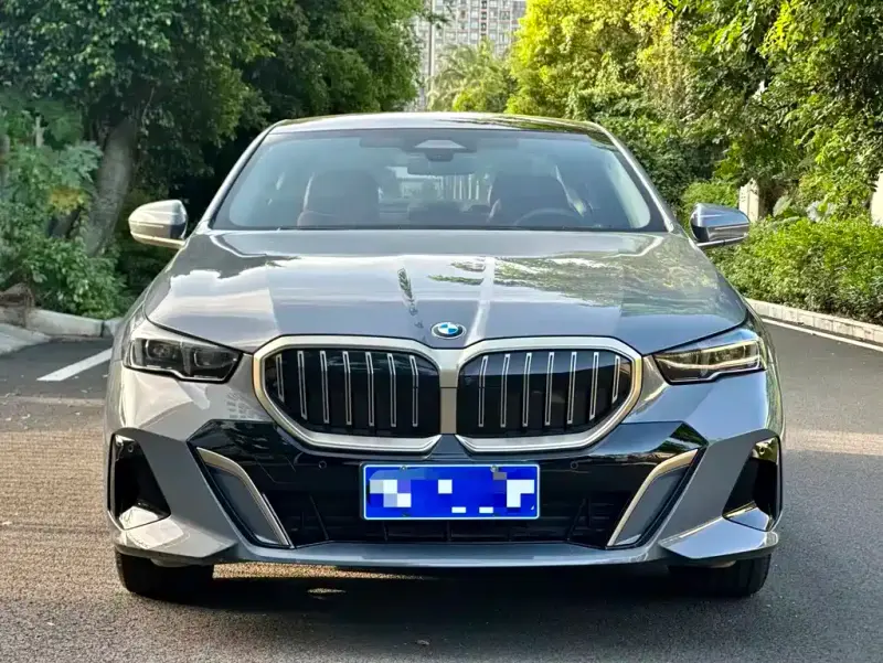BMW 5 Series, 2023