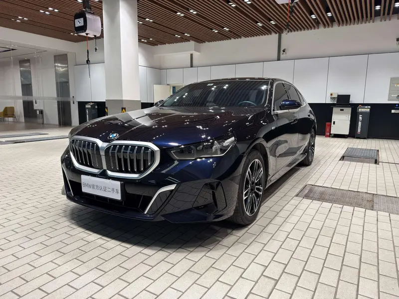 BMW 5-Series, 2024