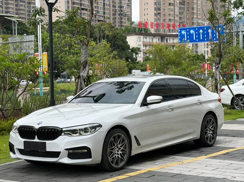 BMW 5-Series, 2018