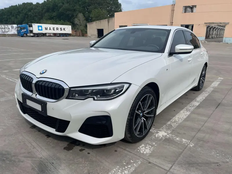 BMW 3-Series, 2022