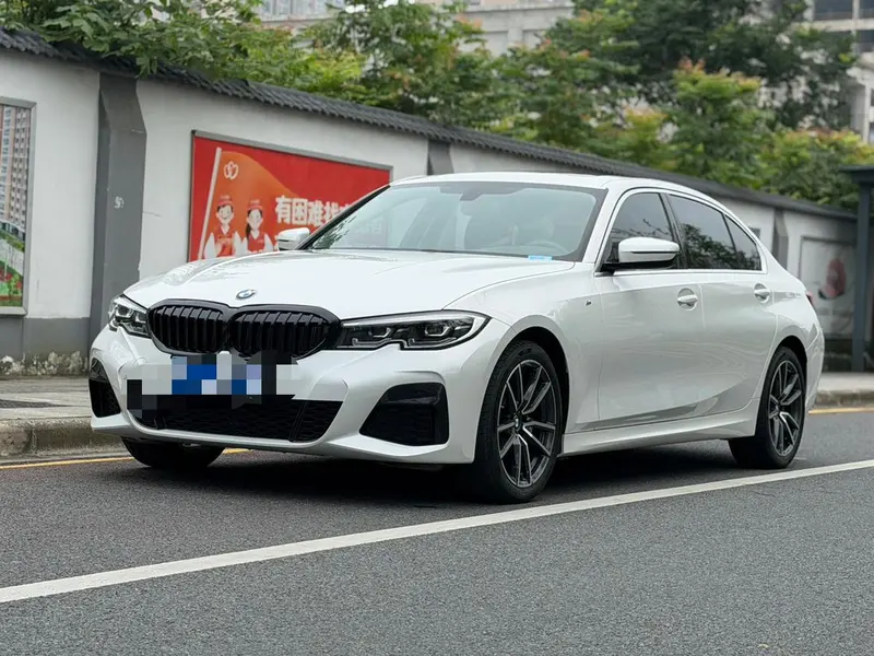 BMW 3-Series, 2022