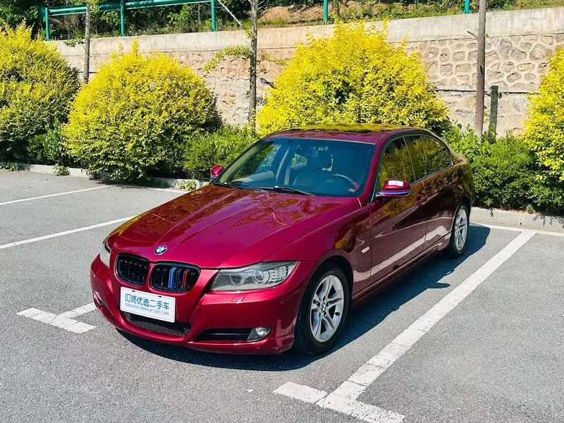 BMW 3-Series (Import) 320i Luxury Version, 2010 — фото 1