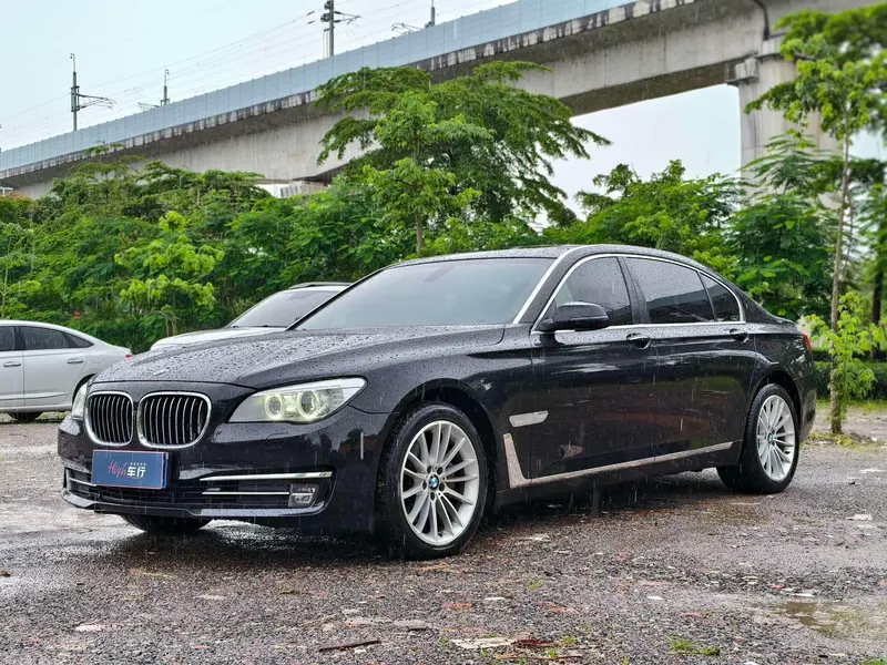BMW 7-Series, 2014