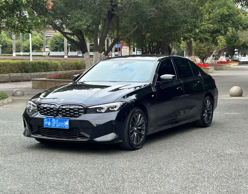 BMW 3-Series, 2023