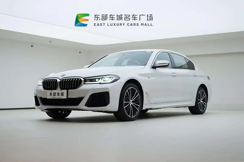 BMW 5-Series, 2022