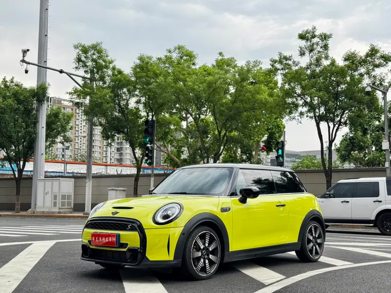 MINI MINI, 2023