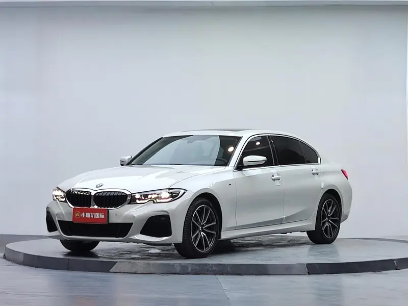 BMW 3-Series, 2022