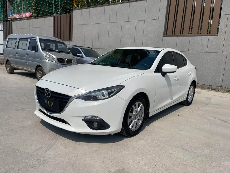 Mazda 3 Axela Sedan 1.5L Auto Luxury Version, 2016 — фото 1