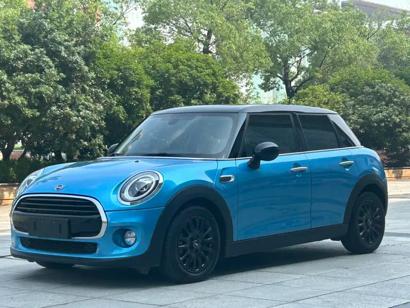 MINI MINI, 2018