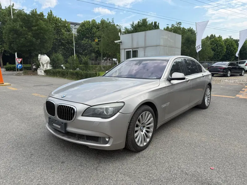 BMW 7-Series, 2010