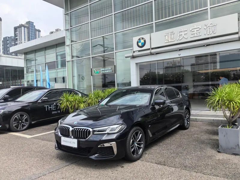 BMW 5-Series, 2022