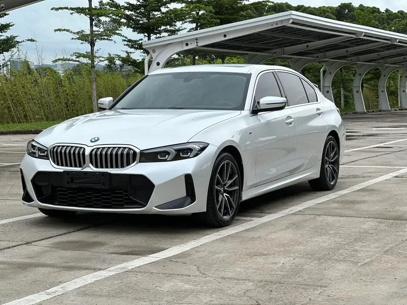 BMW 3-Series, 2023