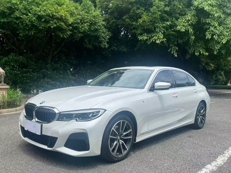 BMW 3-Series, 2022