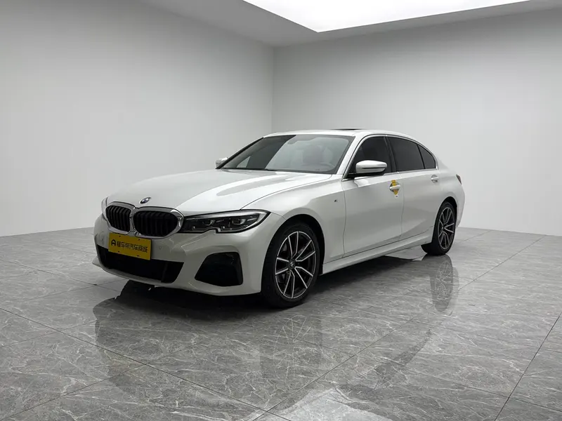 BMW 3-Series, 2022