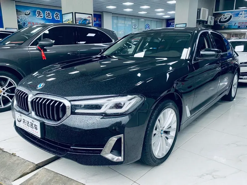 BMW 5-Series, 2022