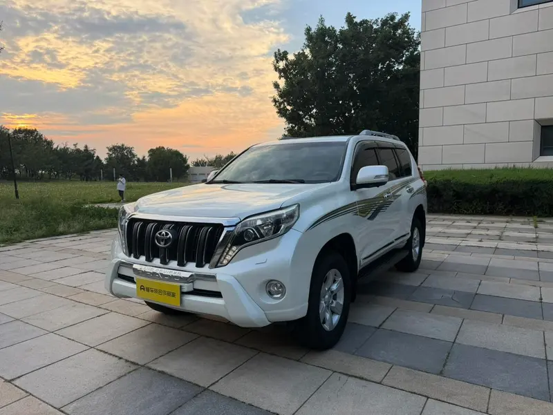 Toyota Prado (Import) 2.7L Auto 4WD 7 Seater Parallel Import, 2015 — фото 1