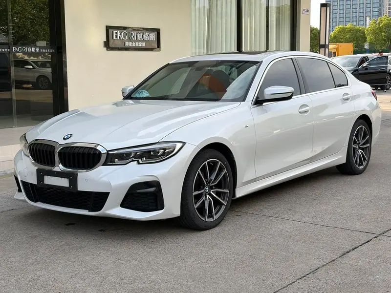 BMW 3-Series, 2022