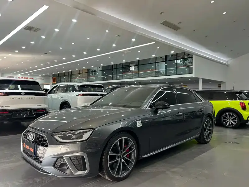 Audi A4L, 2020