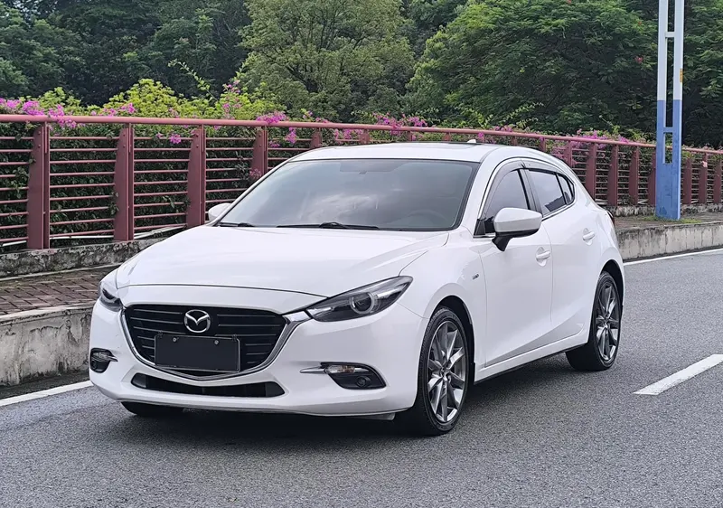 Mazda 3 Axela, 2017