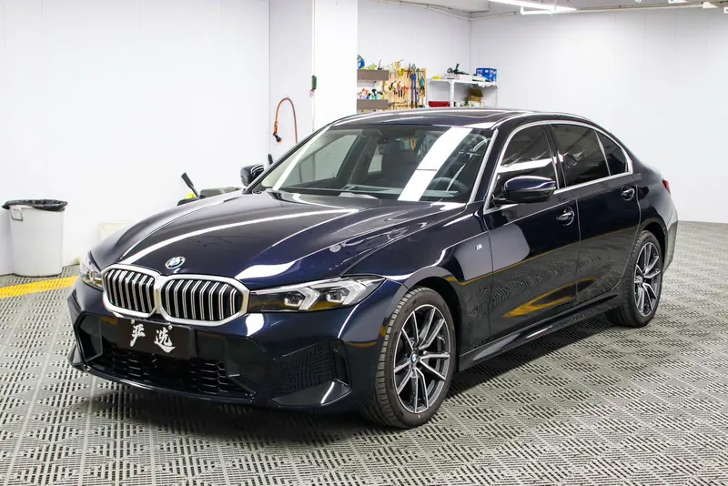 BMW 3-Series, 2023