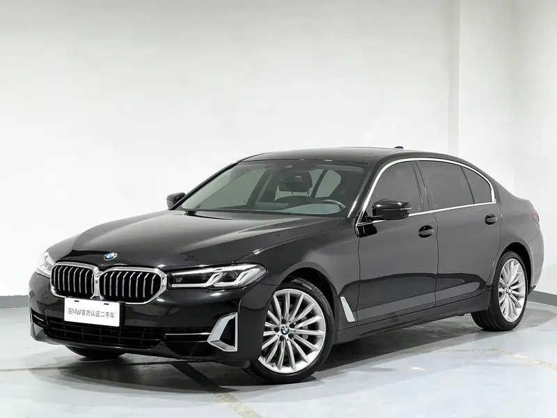 BMW 5-Series, 2022