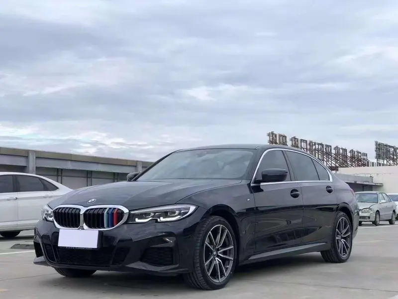BMW 3-Series, 2022