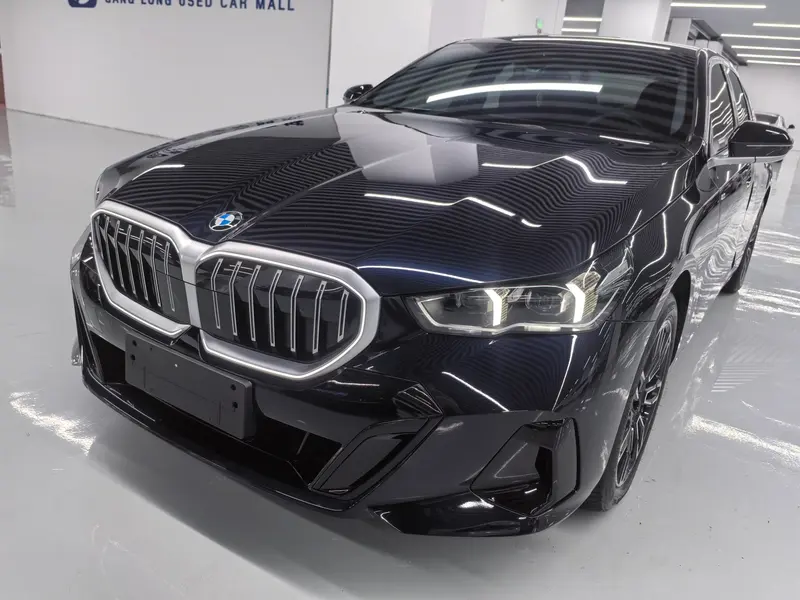 BMW 5-Series, 2024