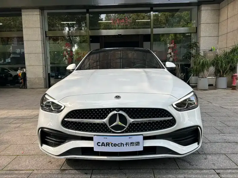 Mercedes-Benz C-Class, 2025