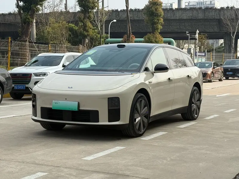 Li Auto Li i6, 2025