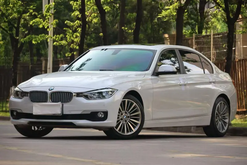 BMW 3-Series, 2019