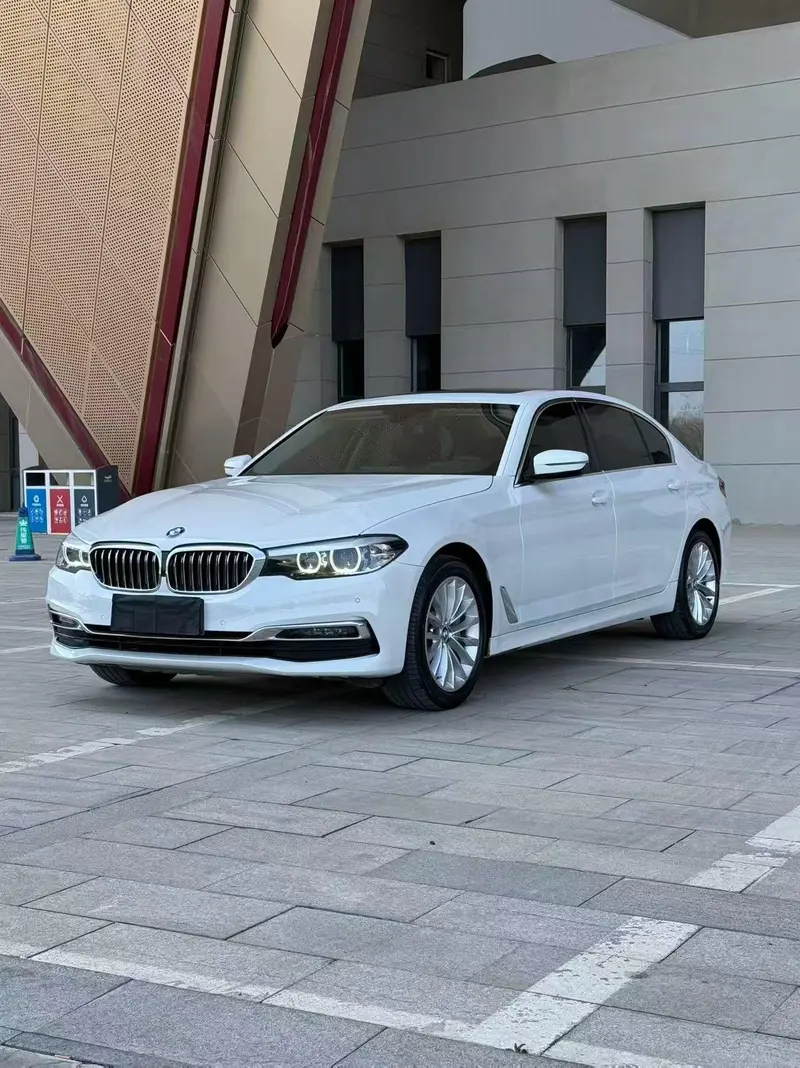 BMW 5-Series, 2019