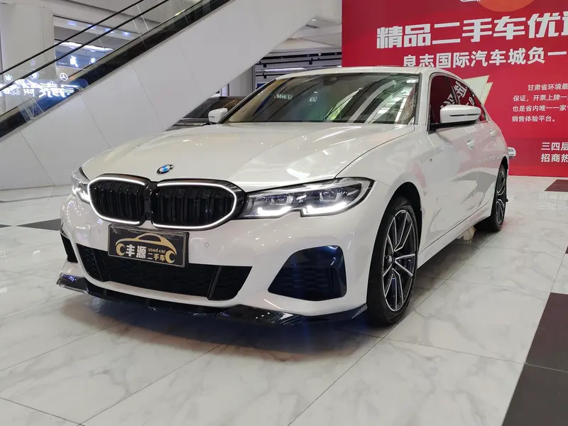 BMW 3-Series, 2022