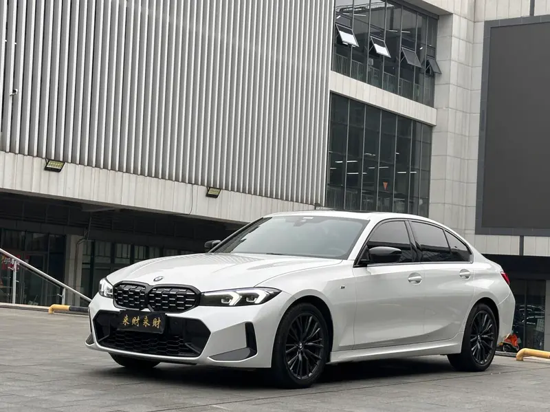 BMW 3-Series, 2023