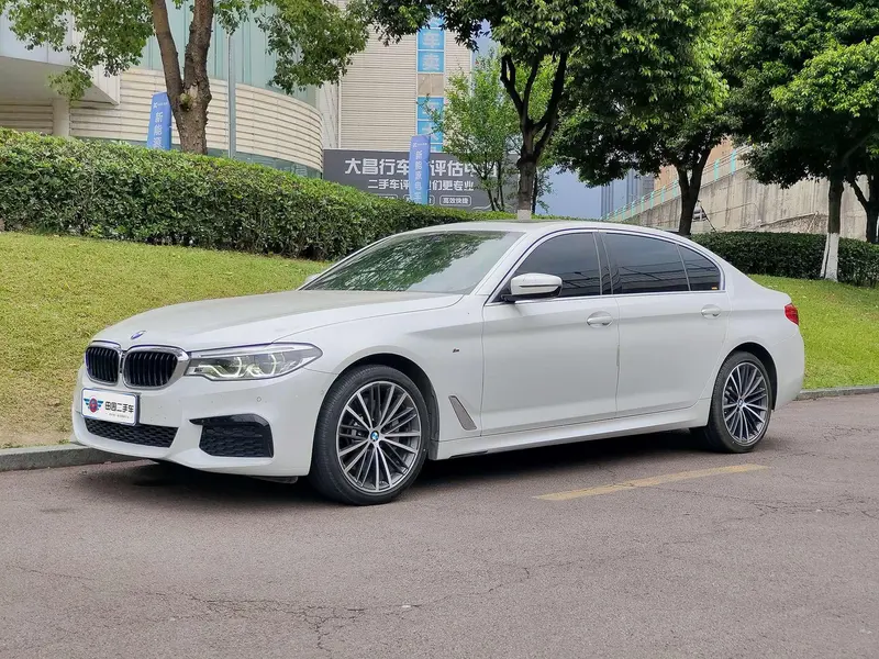 BMW 5-Series, 2020