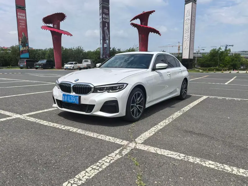 BMW 3-Series, 2022