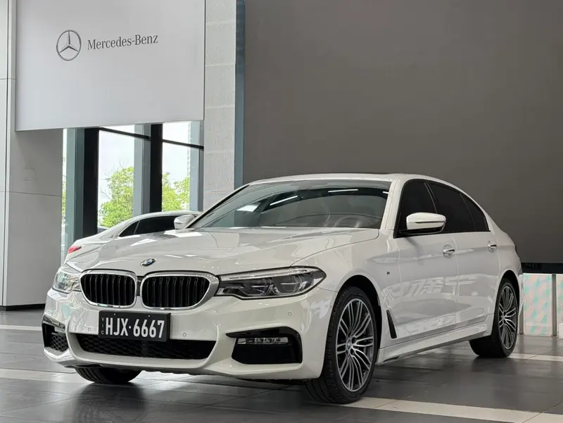 BMW 5-Series, 2018