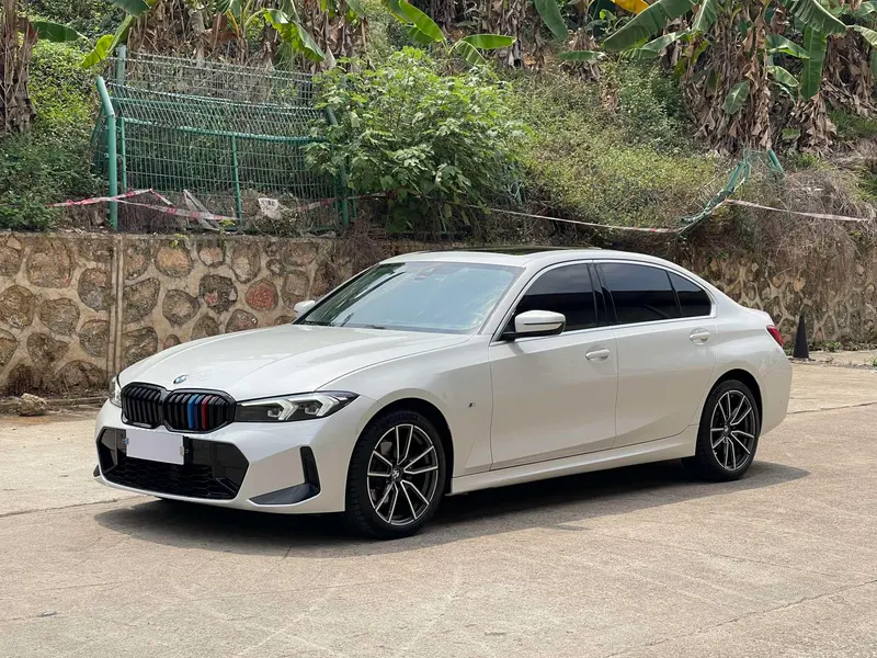 BMW 3-Series, 2023