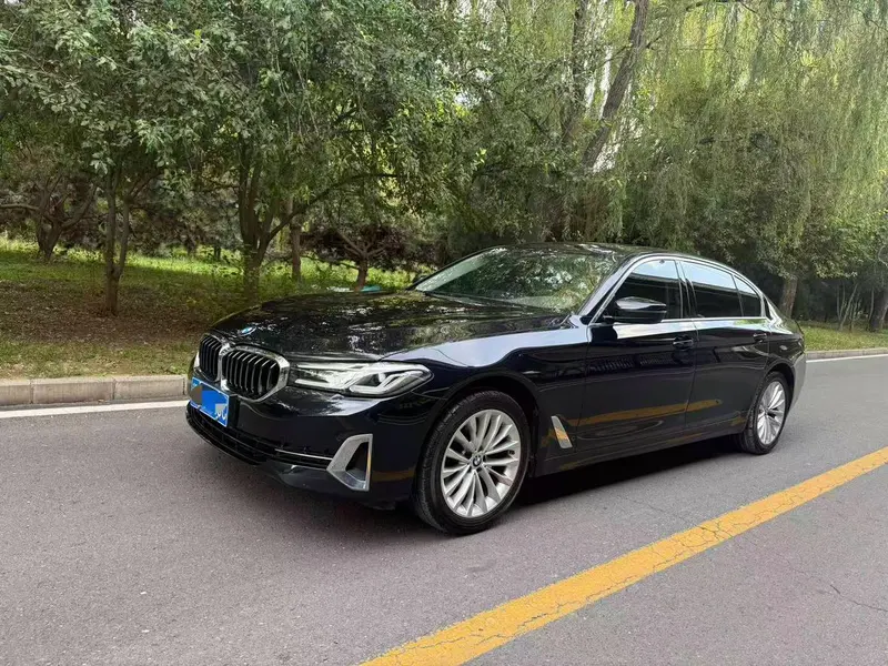 BMW 5-Series, 2022