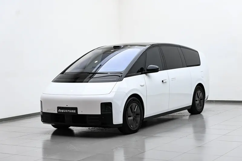Li Auto MEGA, 2025