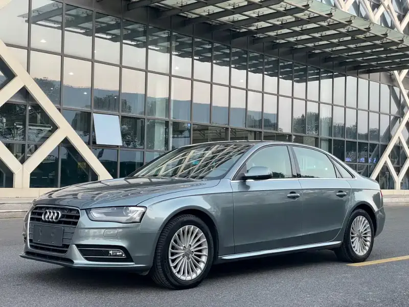 Audi A4L, 2015